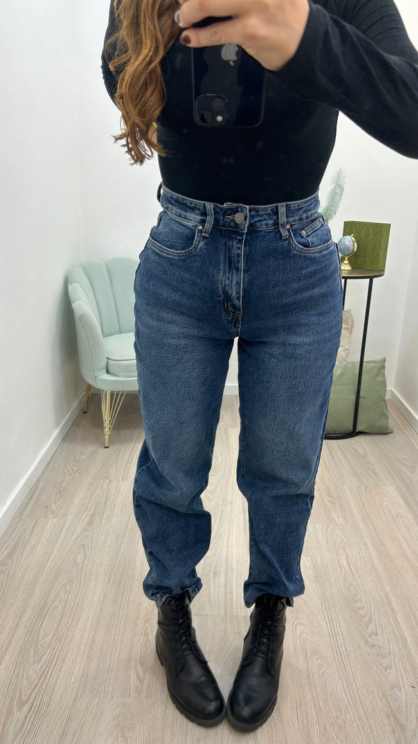 Jeans Mom Fit Scuro